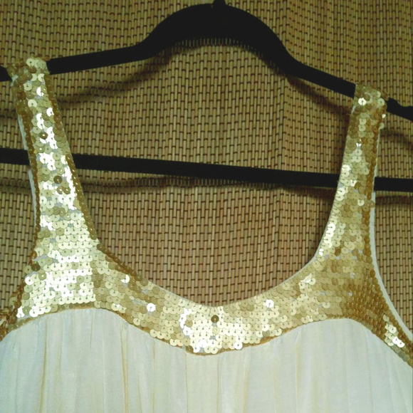 Sequin Bubble Style Pleated Dress w/Hidden Pockets - Picture 1 of 5